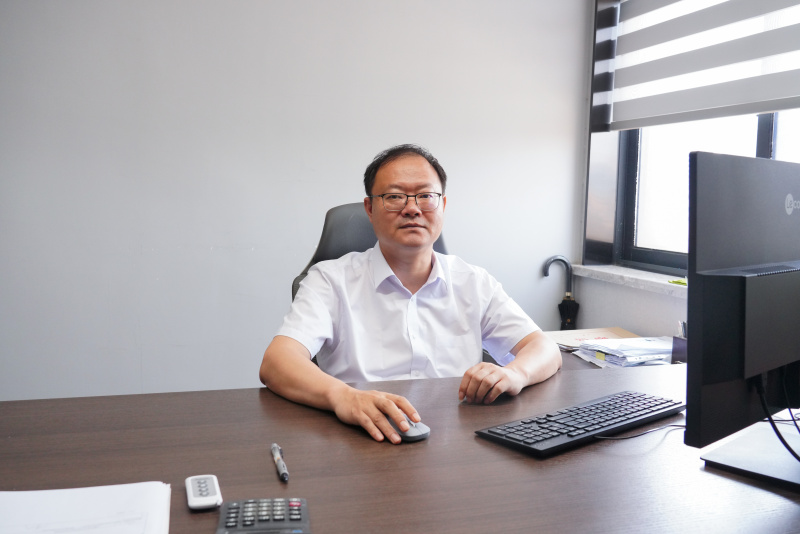 齊活了，優(yōu)秀共產(chǎn)黨員 李忻.jpg